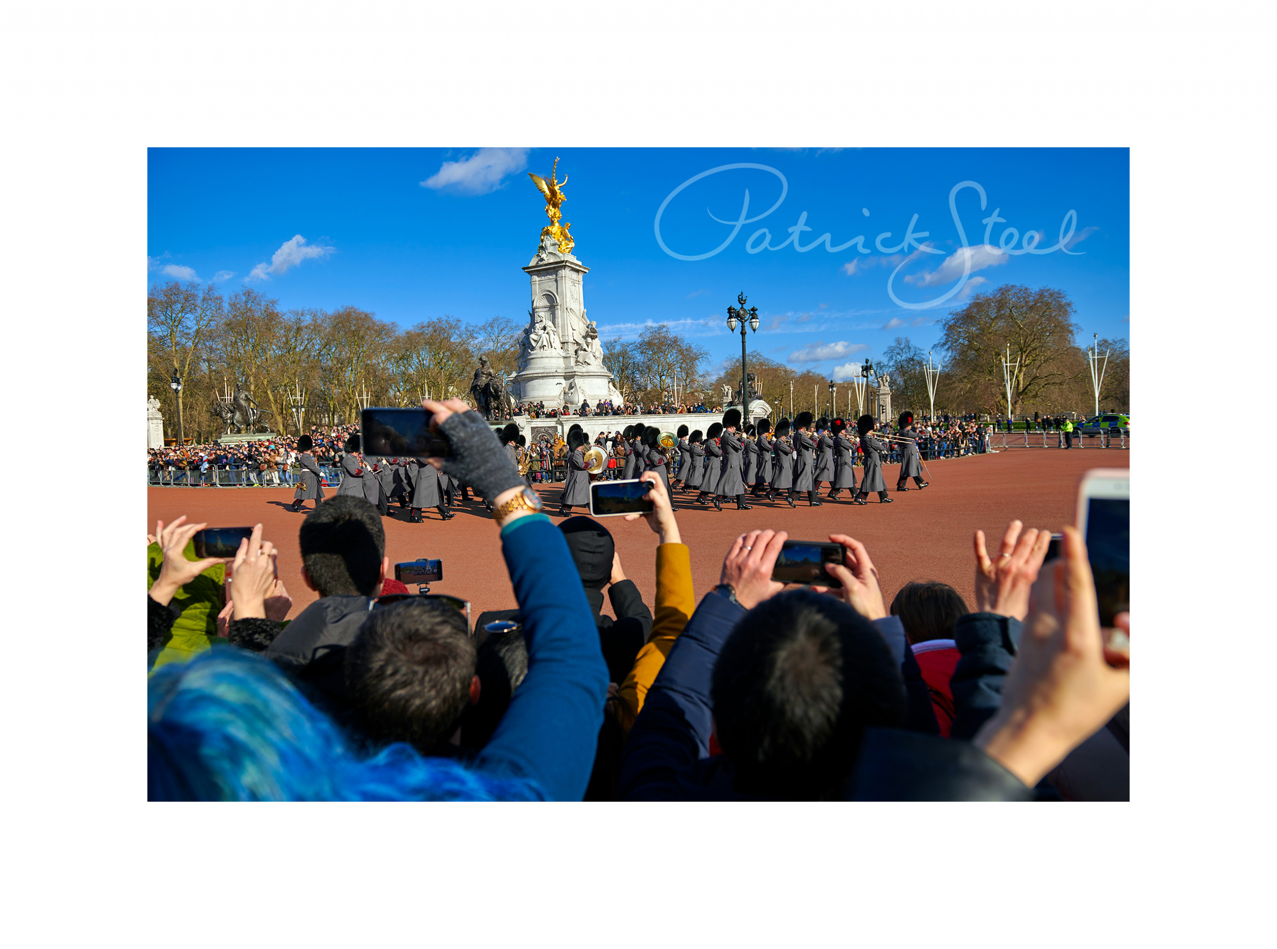 limited edition photograph of the band of the coldstream guards victoria memorial london by photographer patrick steel